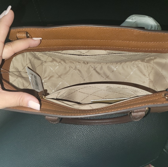 Michael Kors Selma Satchel - Picture 4 of 7